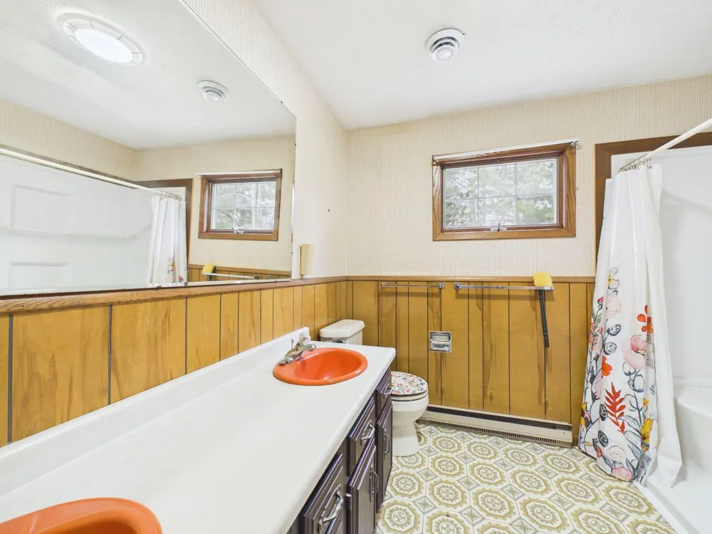 24344 Old 35 Siren, WI 54872