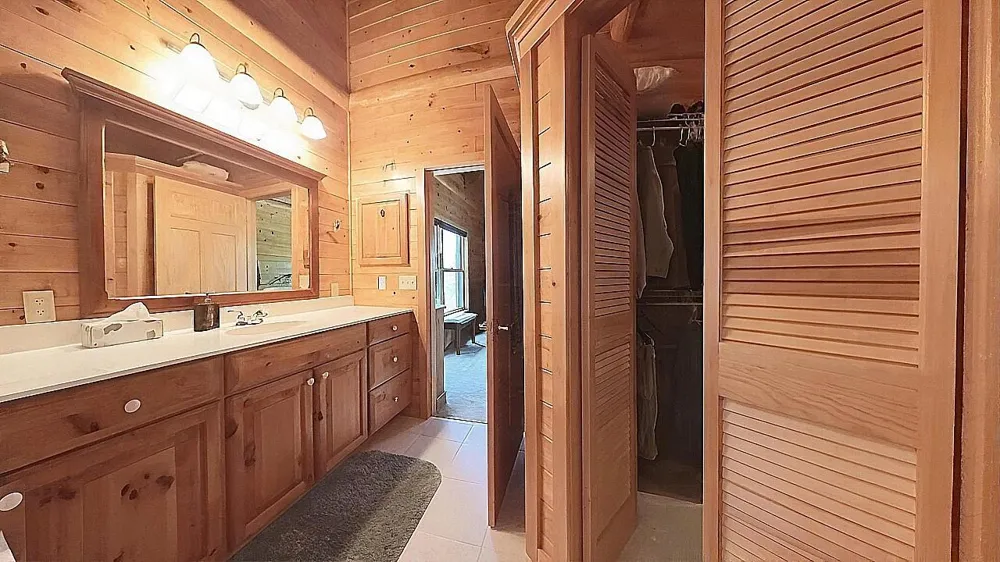 2357 Retreat Lodge Road Cook, MN 55723
