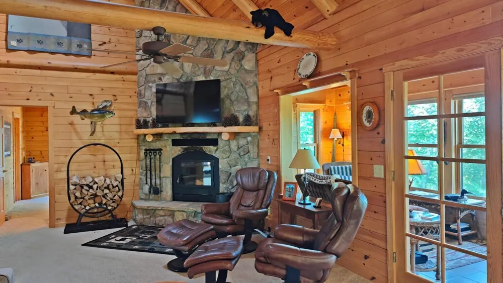 2357 Retreat Lodge Road Cook, MN 55723