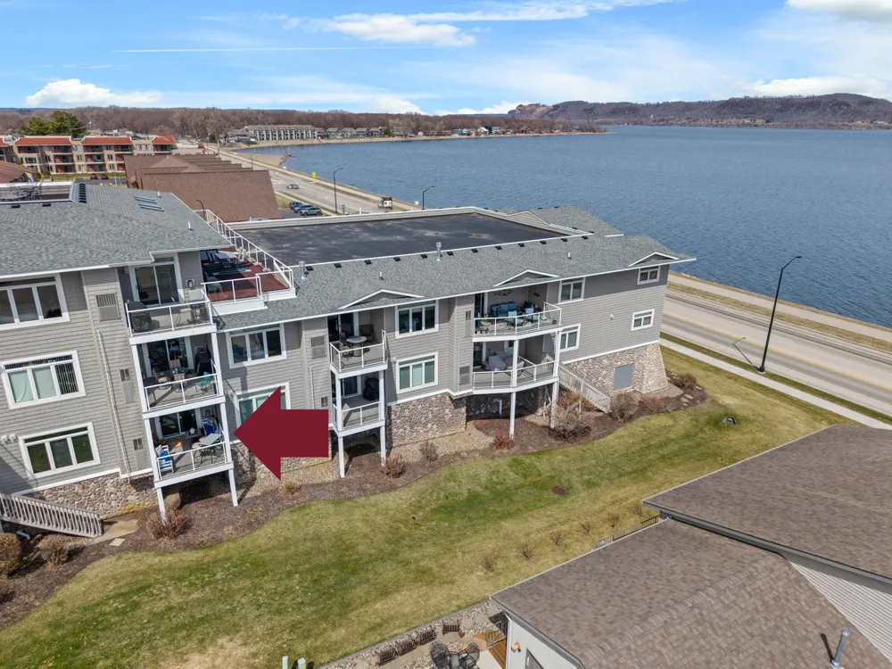 1215 Lakeshore Drive #205