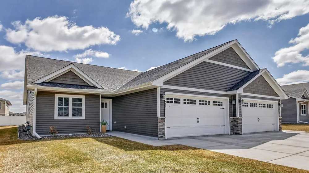 4881 Field Crest Lane Eau Claire, WI 54701