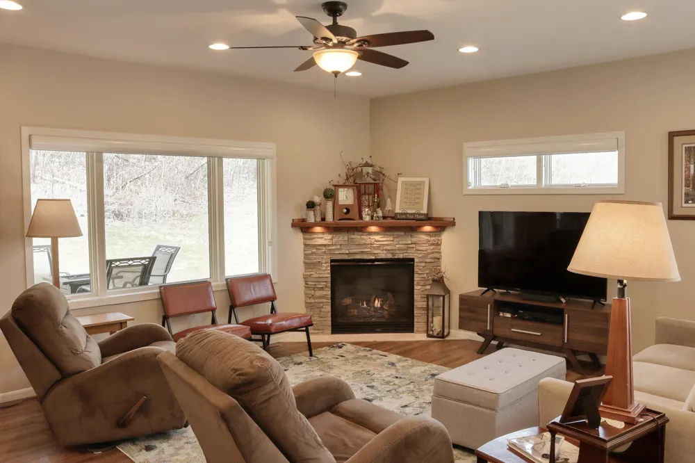 2760 Oakhurst Drive Lake City, MN 55041