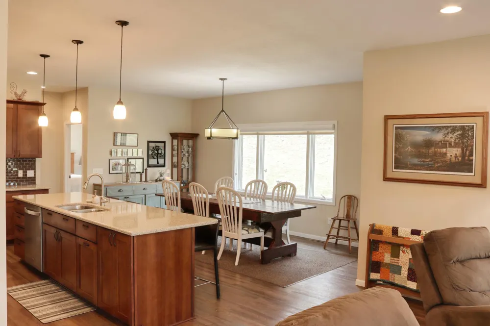 2760 Oakhurst Drive Lake City, MN 55041