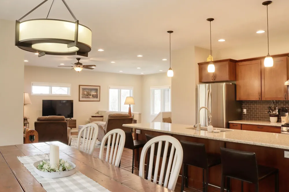 2760 Oakhurst Drive Lake City, MN 55041