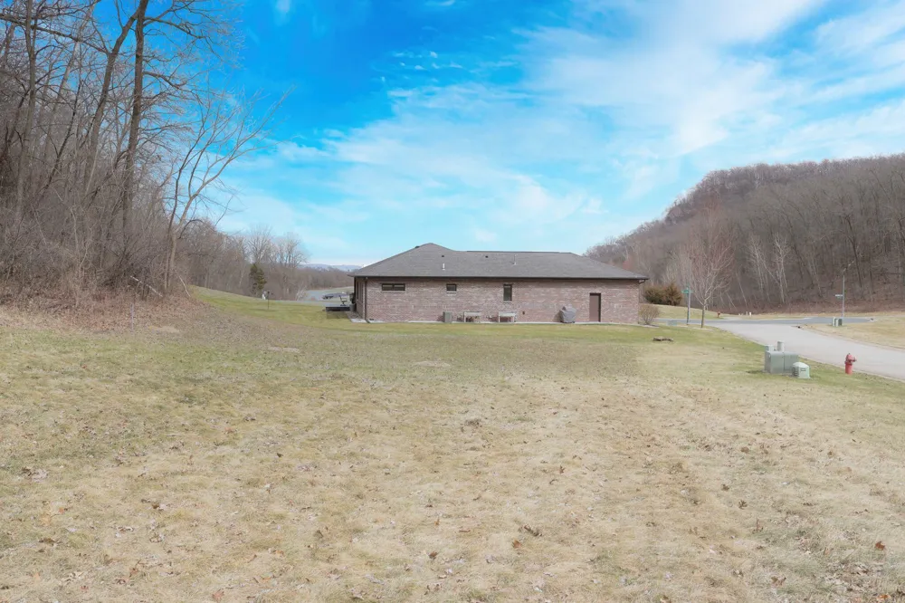 2760 Oakhurst Drive Lake City, MN 55041