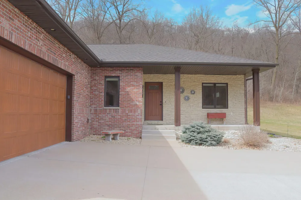 2760 Oakhurst Drive Lake City, MN 55041