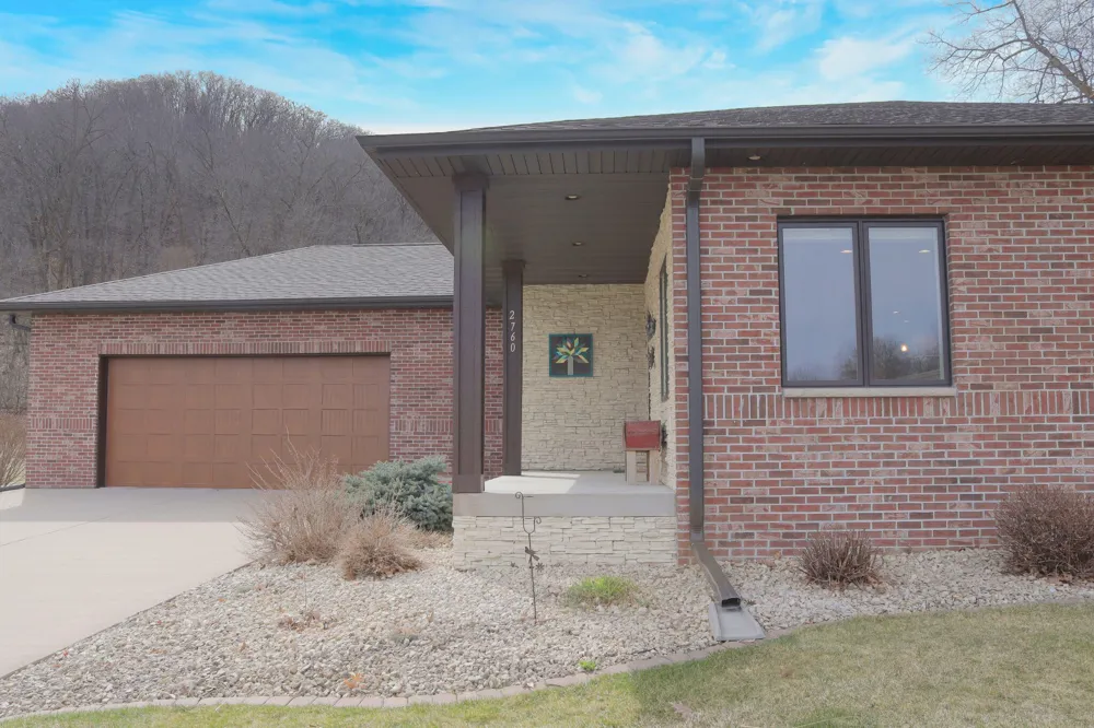 2760 Oakhurst Drive Lake City, MN 55041