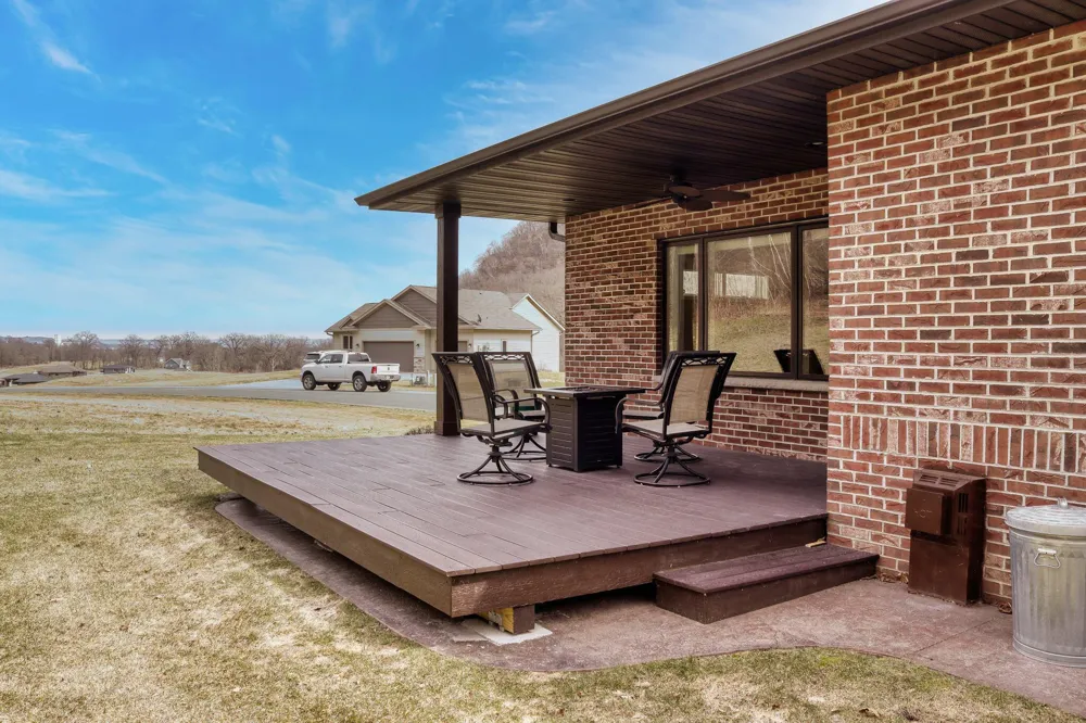 2760 Oakhurst Drive Lake City, MN 55041