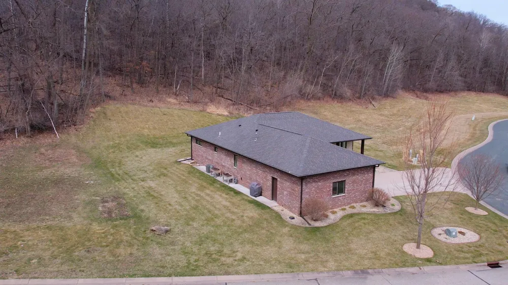 2760 Oakhurst Drive Lake City, MN 55041