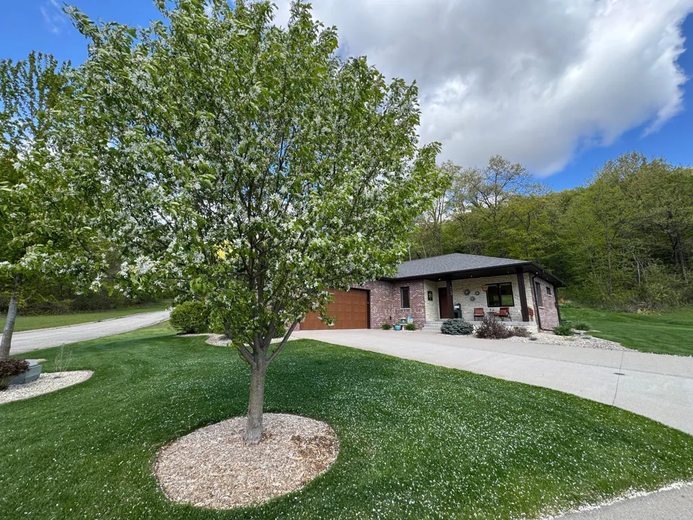 2760 Oakhurst Drive Lake City, MN 55041