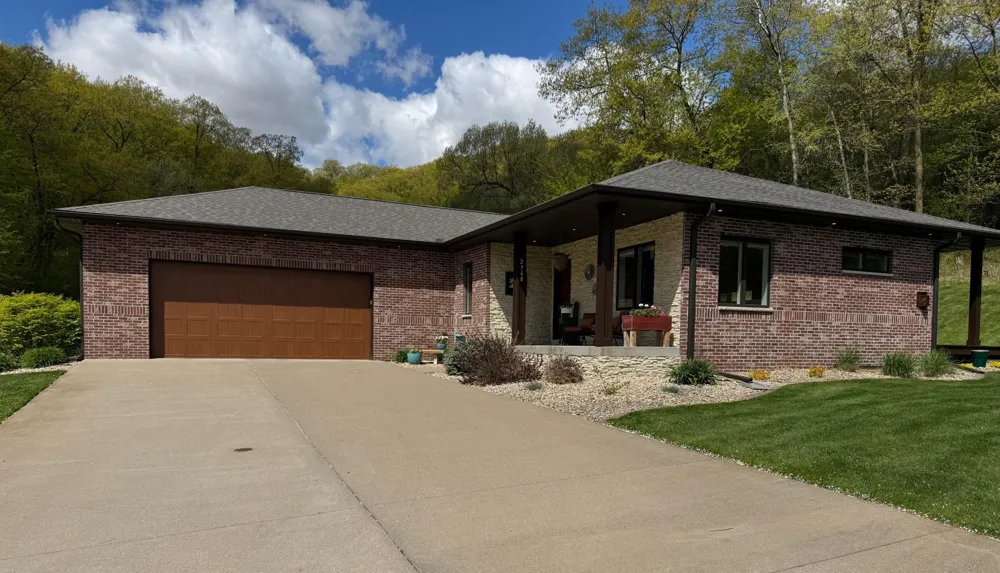 2760 Oakhurst Drive Lake City, MN 55041