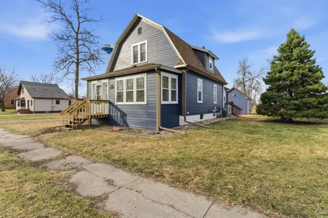 201 Dakota Avenue NE