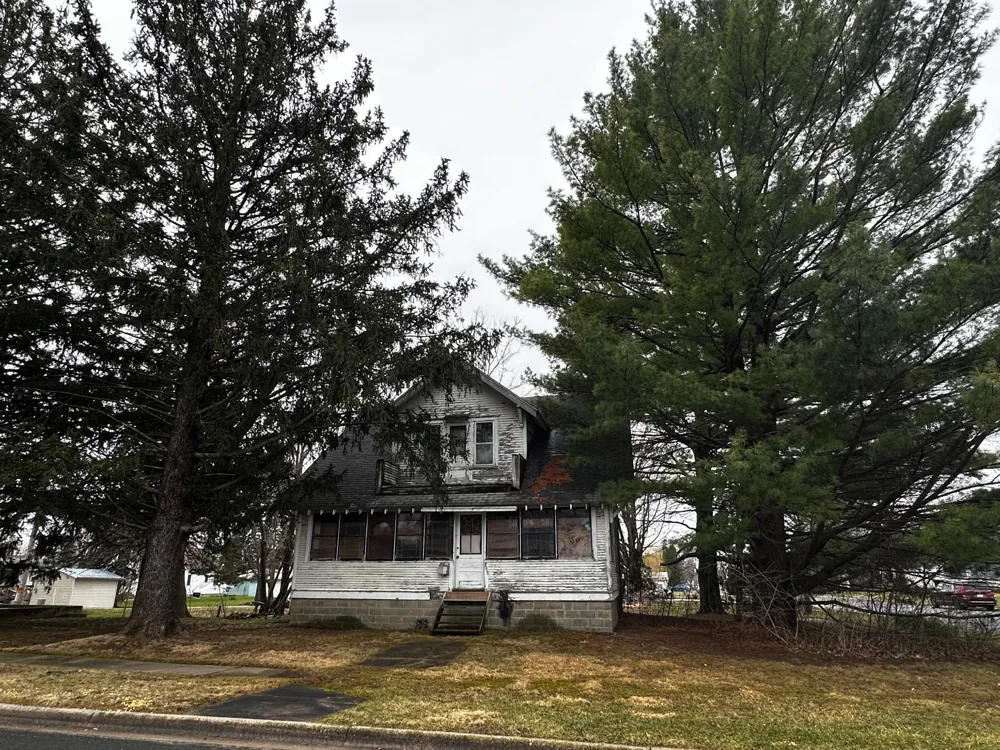 315 2nd Street SE Harmony, MN 55939