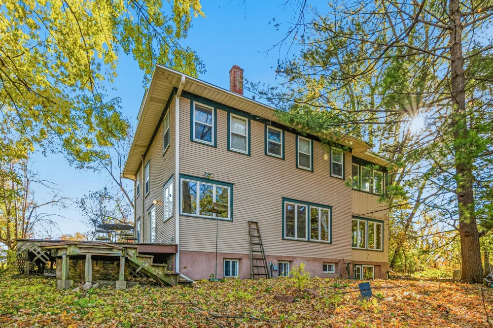 4023 Wood End Drive Edina, MN 55424