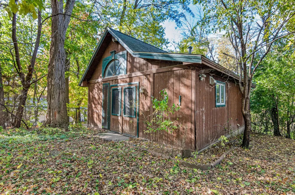 4023 Wood End Drive Edina, MN 55424