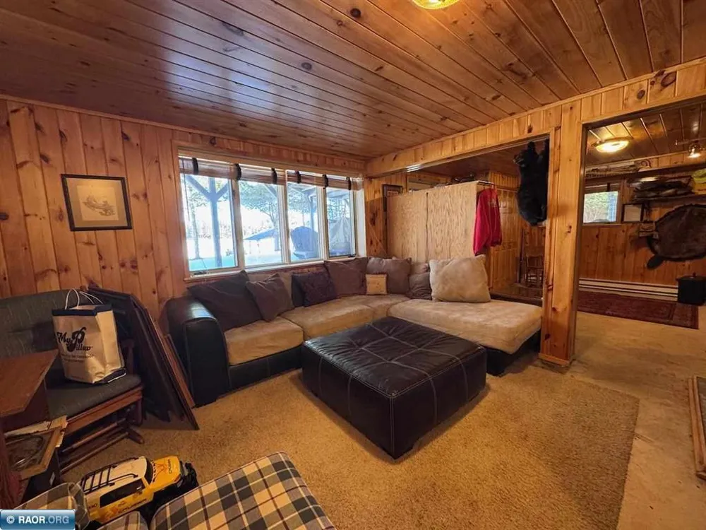 8519 Peterson Road Cook, MN 55723