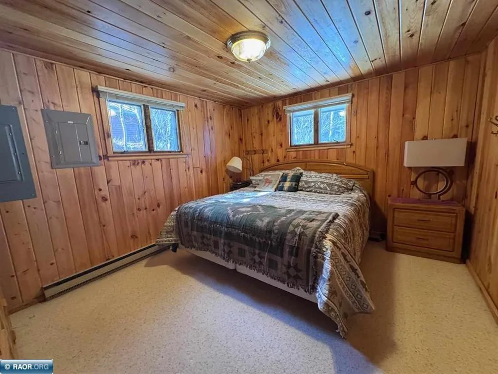 8519 Peterson Road Cook, MN 55723