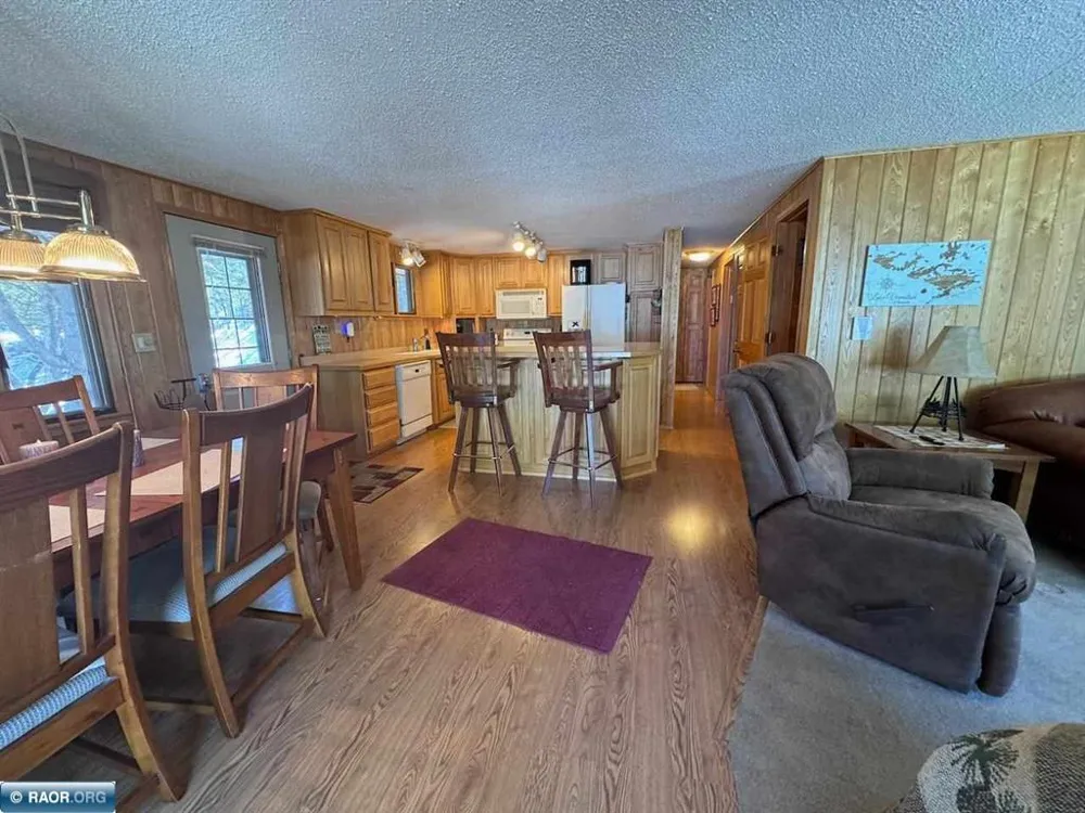 8519 Peterson Road Cook, MN 55723