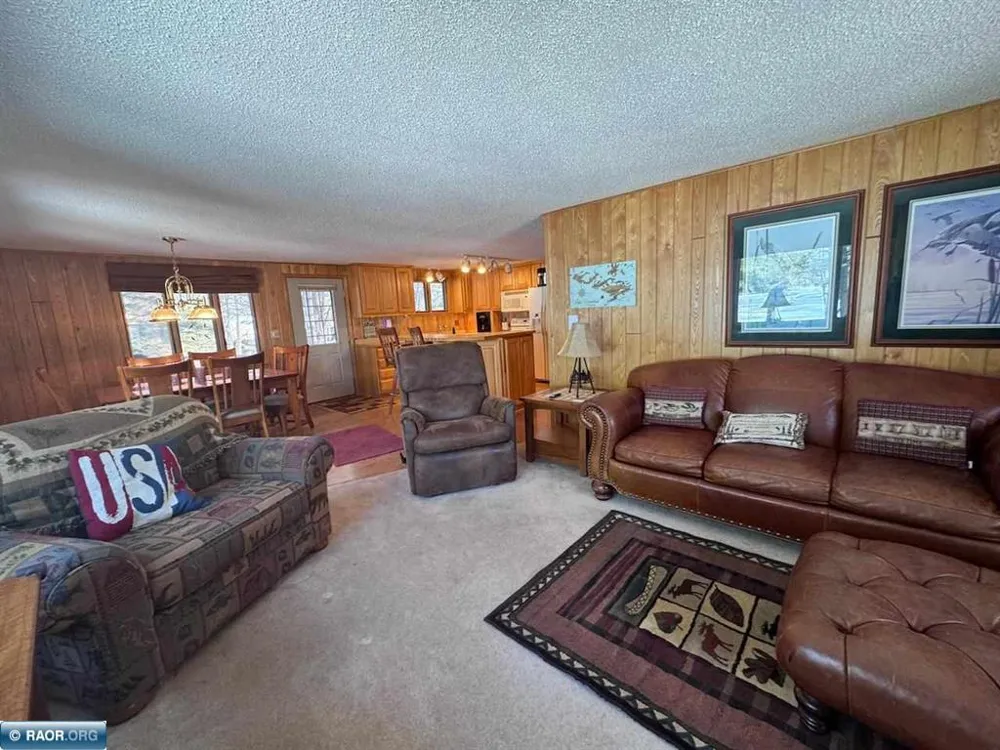 8519 Peterson Road Cook, MN 55723