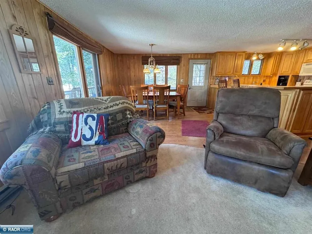 8519 Peterson Road Cook, MN 55723