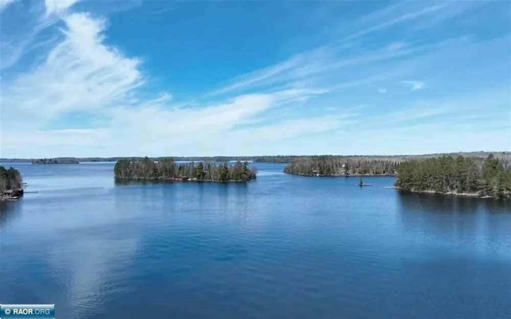 8519 Peterson Road Cook, MN 55723