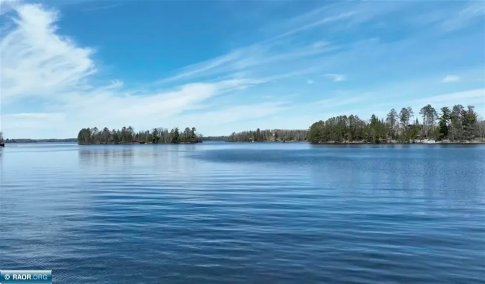8519 Peterson Road Cook, MN 55723