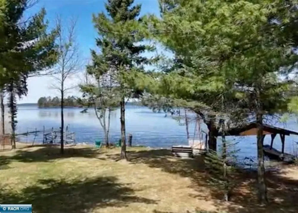 8519 Peterson Road Cook, MN 55723