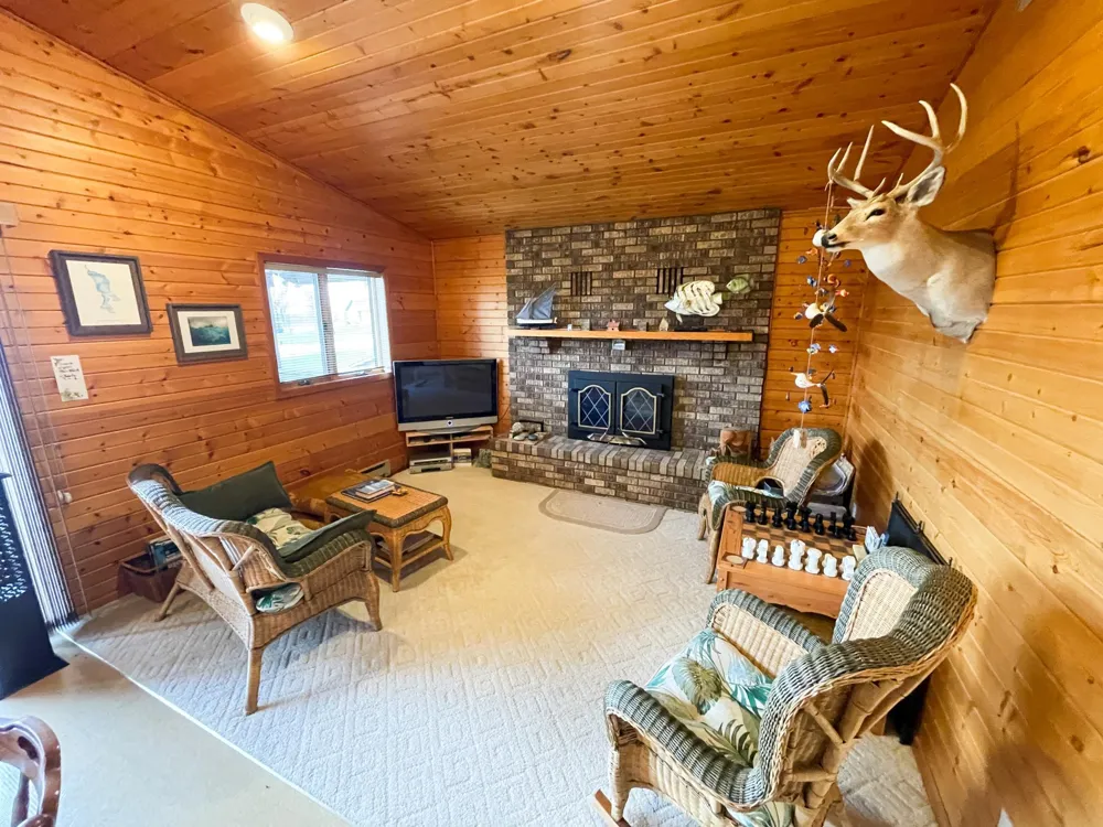 27392 Oak Point Road Elbow Lake, MN 56531