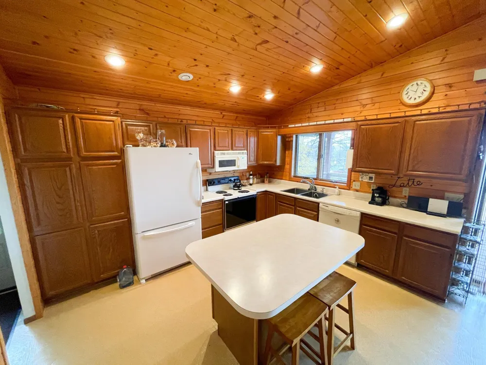 27392 Oak Point Road Elbow Lake, MN 56531