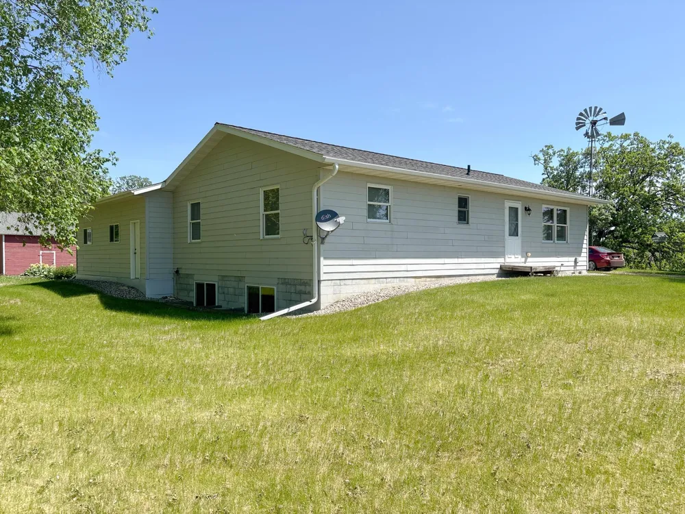 32807 200th Street Underwood, MN 56586