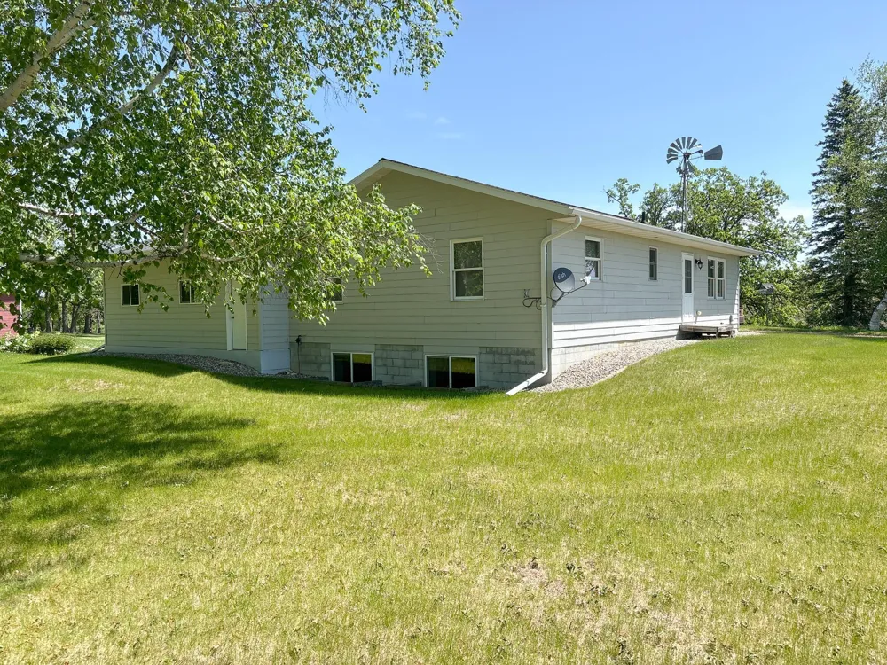 32807 200th Street Underwood, MN 56586