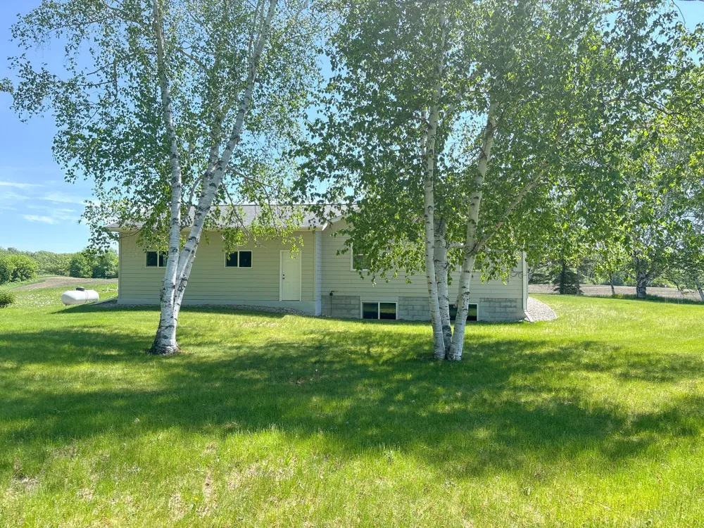 32807 200th Street Underwood, MN 56586