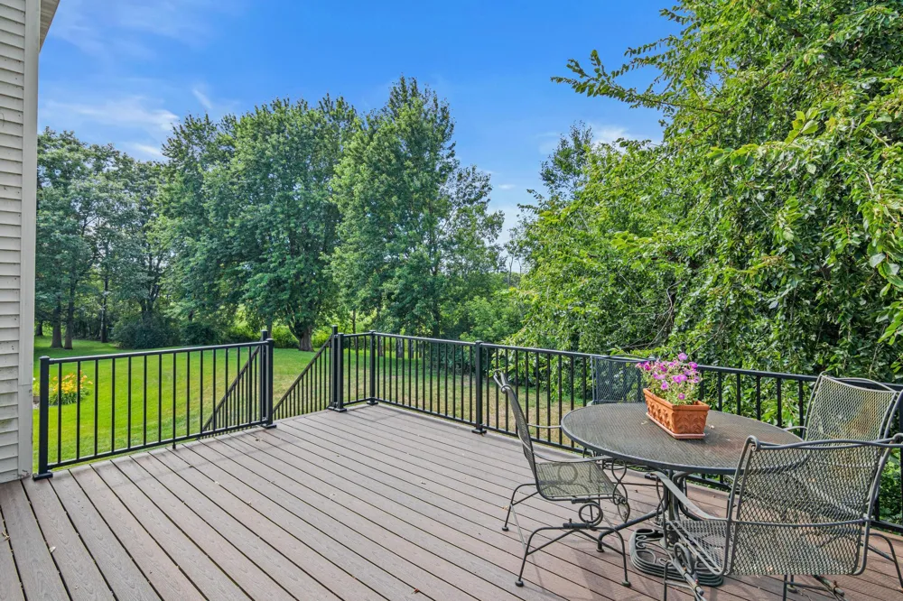 8304 9th Street Oakdale, MN 55128