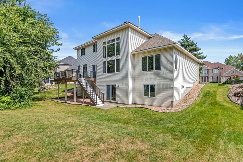8304 9th Street Oakdale, MN 55128