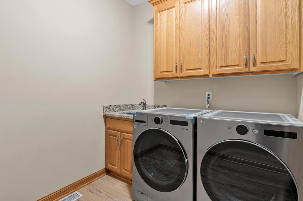 8304 9th Street Oakdale, MN 55128