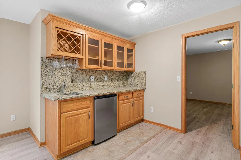 8304 9th Street Oakdale, MN 55128