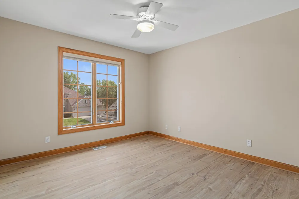 8304 9th Street Oakdale, MN 55128