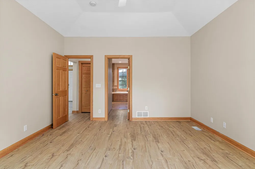 8304 9th Street Oakdale, MN 55128