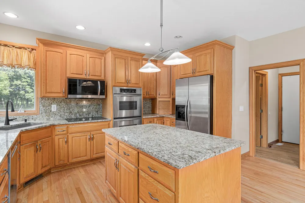 8304 9th Street Oakdale, MN 55128