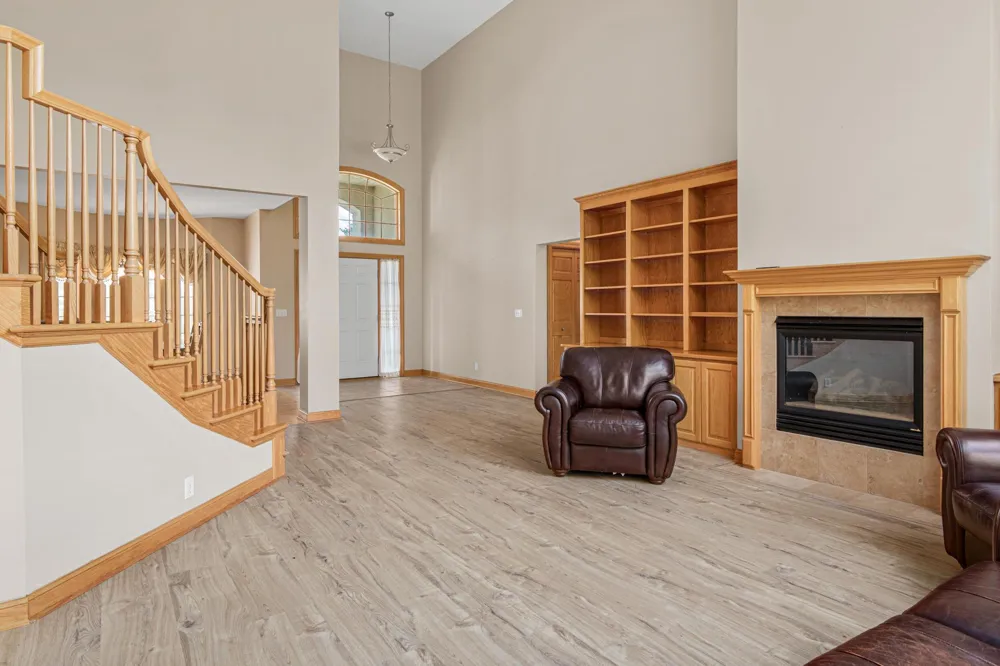 8304 9th Street Oakdale, MN 55128
