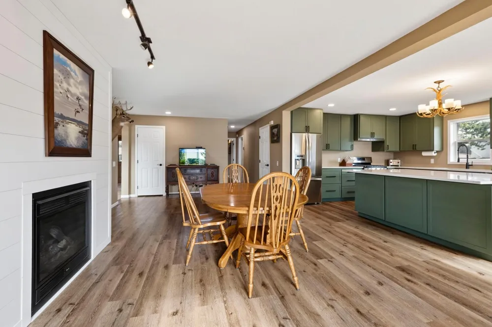 N3474 Fenander Road Sarona, WI 54870