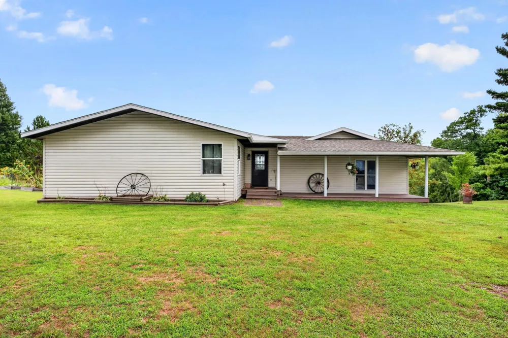 N3474 Fenander Road Sarona, WI 54870