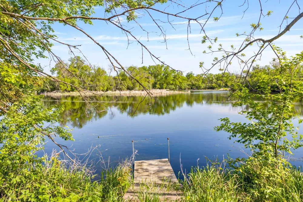 305 1st Street NE Morristown, MN 55052
