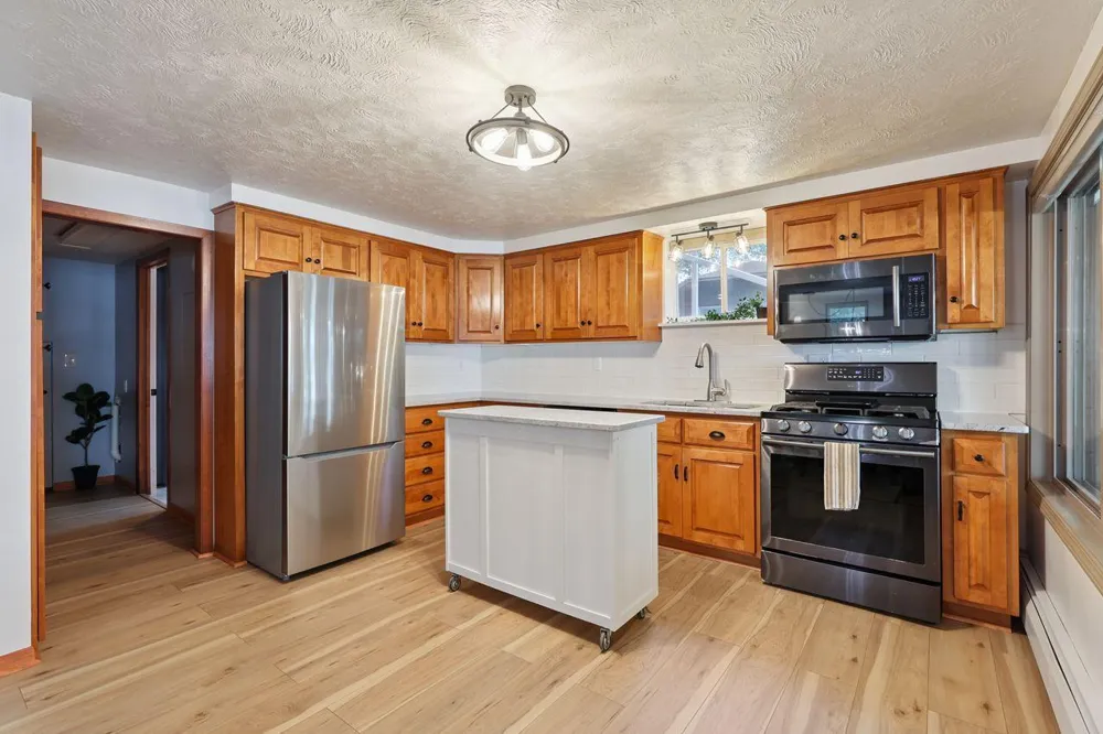 6567 150th Avenue NE Spicer, MN 56288