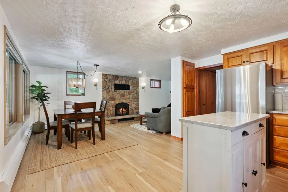 6567 150th Avenue NE Spicer, MN 56288
