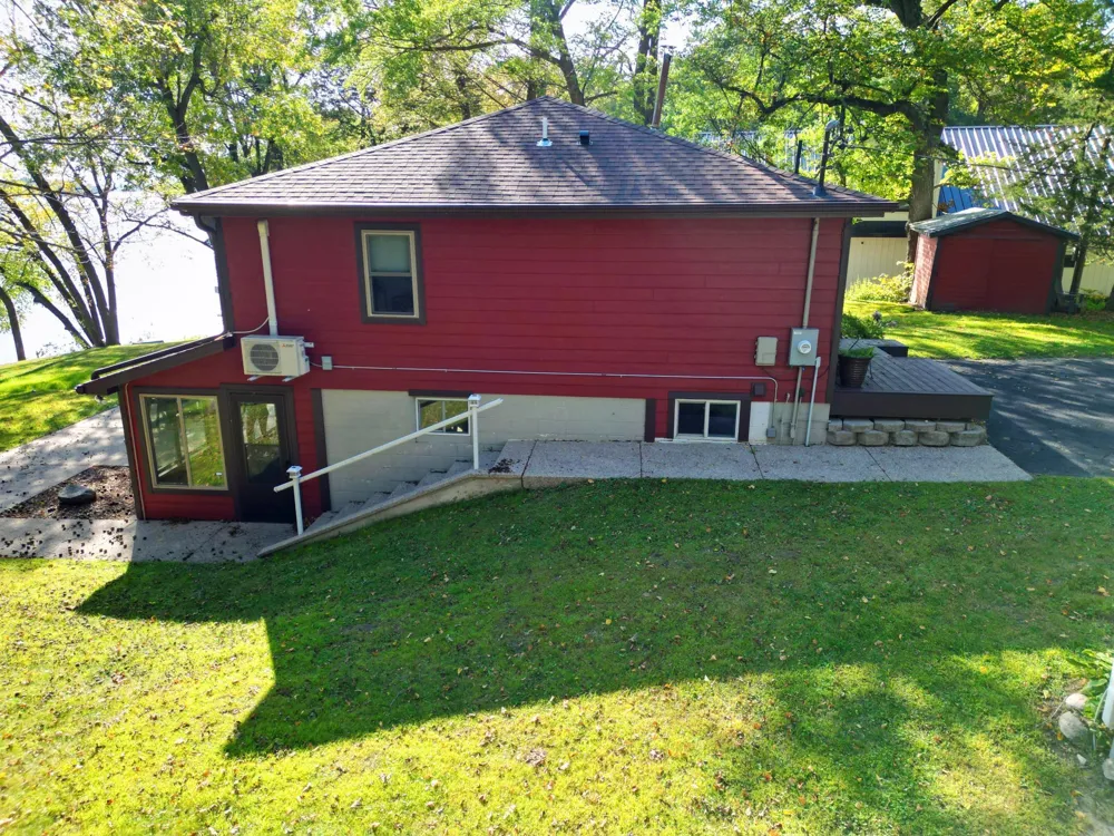 6567 150th Avenue NE Spicer, MN 56288