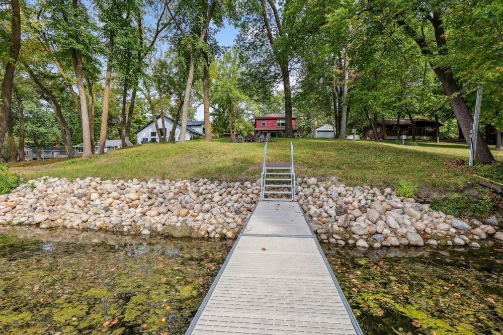 6567 150th Avenue NE Spicer, MN 56288