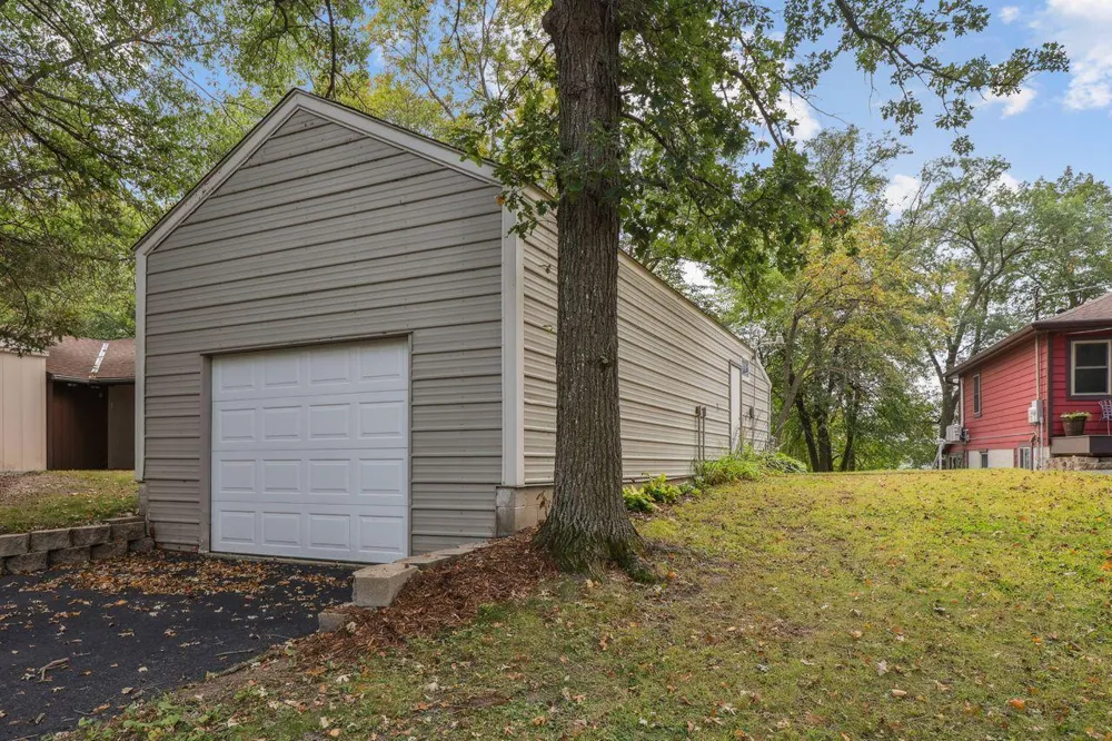 6567 150th Avenue NE Spicer, MN 56288
