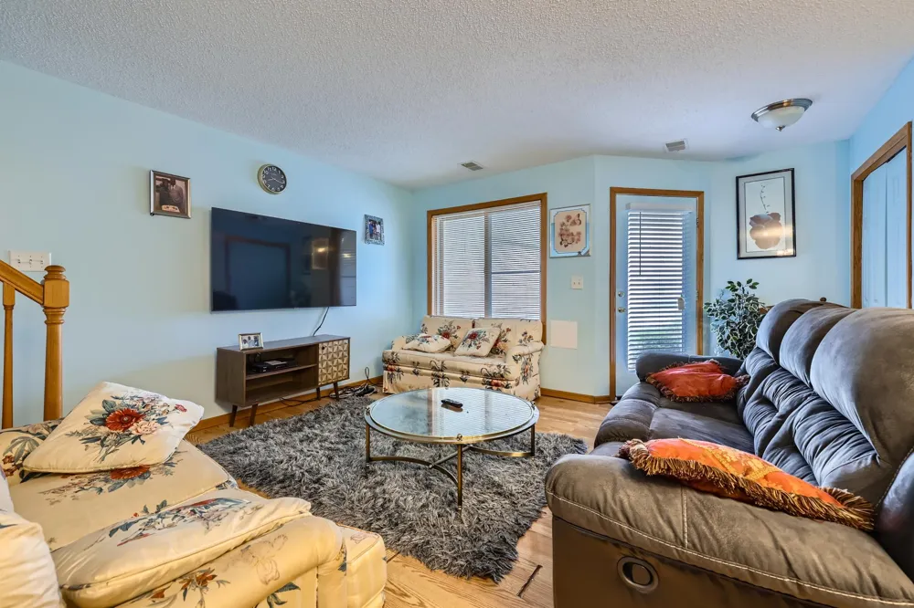 915 Harmony Path Norwood Young America, MN 55397