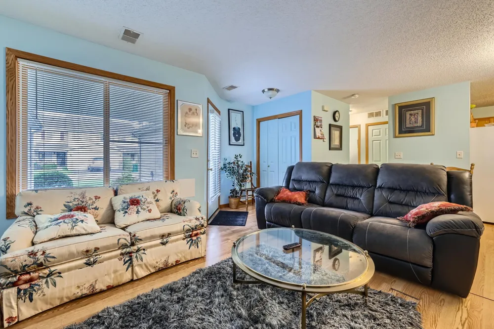915 Harmony Path Norwood Young America, MN 55397